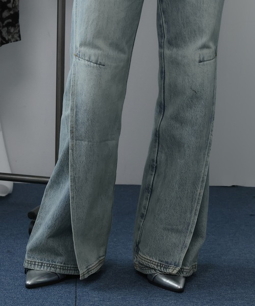 Ulysses（ユリシス）の「スリットデザインフレアデニムパンツ（デニムパンツ・レディース・ブルー・M/L）」の6枚目の写真