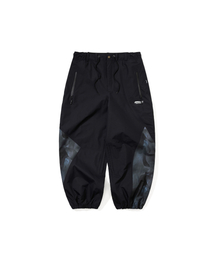 BSRABBIT（ビエスラビット）の「フュージョン3レイヤーシームシーリングワイドベンチレーションジョガーパンツブラック（その他パンツ）」