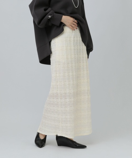 LEPSIM（レプシィム）の「起毛レースナロースカート　645144（スカート・レディース・アイボリー/ブラック・FREE）」の4枚目の写真