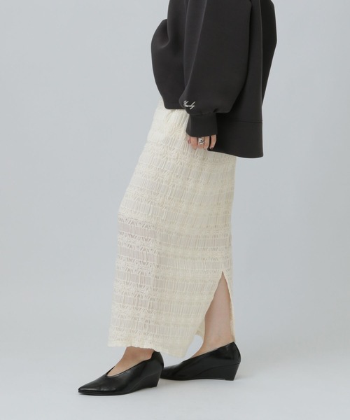 LEPSIM（レプシィム）の「起毛レースナロースカート　645144（スカート・レディース・アイボリー/ブラック・FREE）」の5枚目の写真