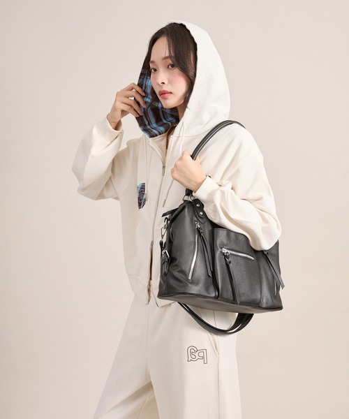 apres jour mignon(アプレジュールミニョン)の「【apresjour mignon×ARIAZ】マルチポケット2wayトートバッグ(トートバッグ・レディース・オフホワイト/ブラック/ダークブラウン・ONESIZE)」の6枚目の写真