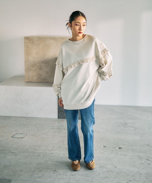 LEPSIM(レプシィム)の「フリル裏毛チュニック 639456(チュニック・レディース・ブラック/アイボリー/トップグレー・FREE)」の19枚目の写真