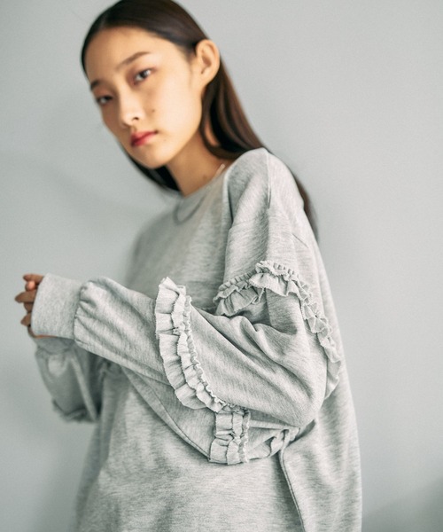 LEPSIM(レプシィム)の「フリル裏毛チュニック 639456(チュニック・レディース・ブラック/アイボリー/トップグレー・FREE)」の22枚目の写真