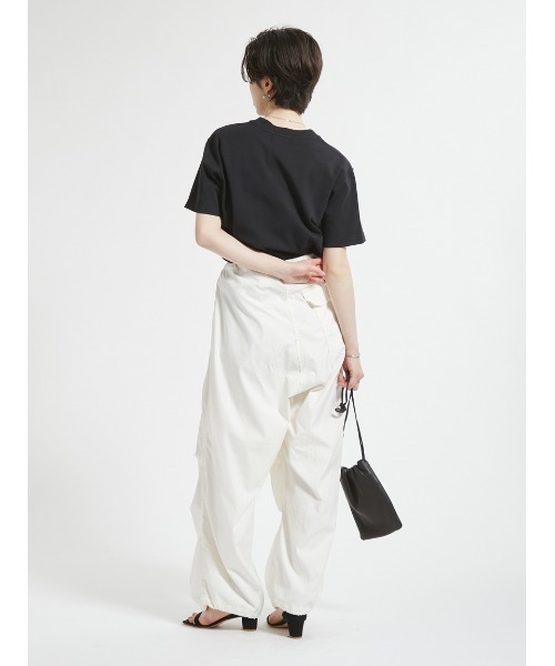 Barbour(バブアー)の「ワンポイントロゴ 胸ポケット TシャツJapan Exclusive(レディース)(Tシャツ/カットソー・レディース・ベージュ/ホワイト/ピンク/ブラック/ブルー・SMALL/MEDIUM)」の18枚目の写真