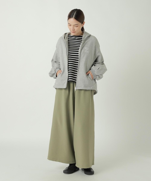 ZUCCa（ズッカ）の「INITIAL SWEATSHIRT / フーディー（パーカー・レディース・ライトグレー/ネイビー・M size）」の13枚目の写真