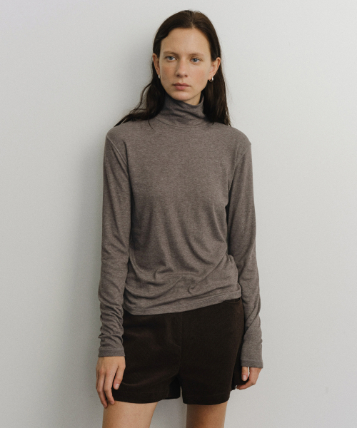 URAGO(ユラーゴ)の「Ribbed polar t-shirt(Tシャツ/カットソー・レディース・アイボリー/ライトグレー/レッド/ダークグレー/ミント・FREE)」の6枚目の写真