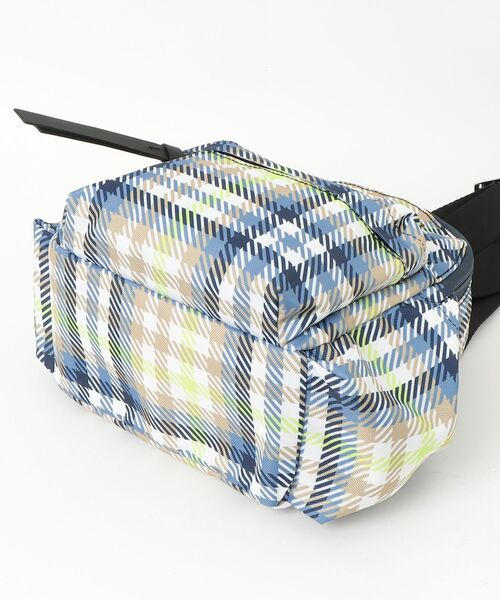 Vivienne Westwood(ヴィヴィアンウエストウッド)の「GEORGE RUCKSACK S(バックパック/リュック・レディース・イエロー・FREE)」の3枚目の写真