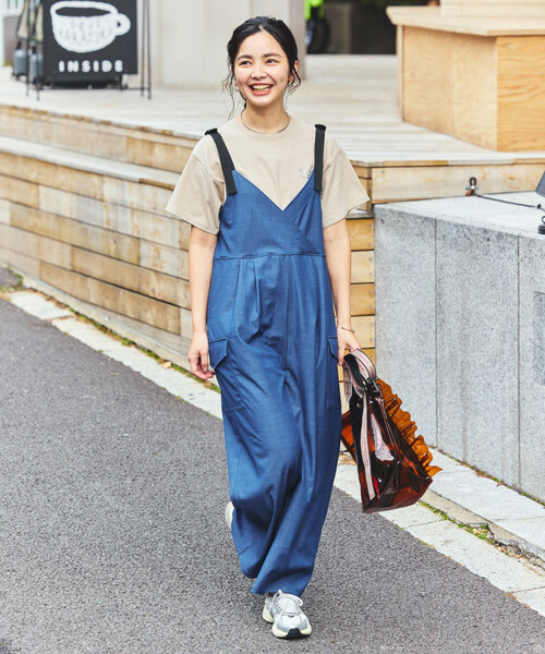 FREAK'S STORE(フリークスストア)の「THOUSAND MILE × FREAK'S STORE/サウザンドマイル 別注 UVカット デニムライクワイド サロペット(サロペット/オーバーオール・レディース・ネイビー・フリ-)」の6枚目の写真