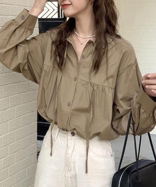 SallyLunn(サリーラン)の「フリルネックギャザーデザインブラウス(シャツ/ブラウス・レディース・ベージュ/ホワイト・LARGE/MEDIUM)」の5枚目の写真