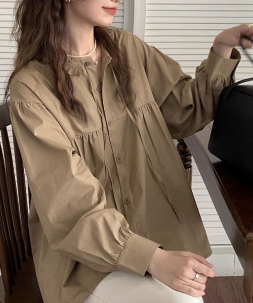 SallyLunn(サリーラン)の「フリルネックギャザーデザインブラウス(シャツ/ブラウス・レディース・ベージュ/ホワイト・LARGE/MEDIUM)」の8枚目の写真