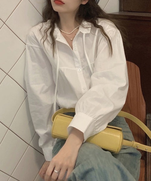 SallyLunn(サリーラン)の「フリルネックギャザーデザインブラウス(シャツ/ブラウス・レディース・ベージュ/ホワイト・LARGE/MEDIUM)」の13枚目の写真