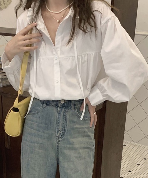 SallyLunn(サリーラン)の「フリルネックギャザーデザインブラウス(シャツ/ブラウス・レディース・ベージュ/ホワイト・LARGE/MEDIUM)」の14枚目の写真