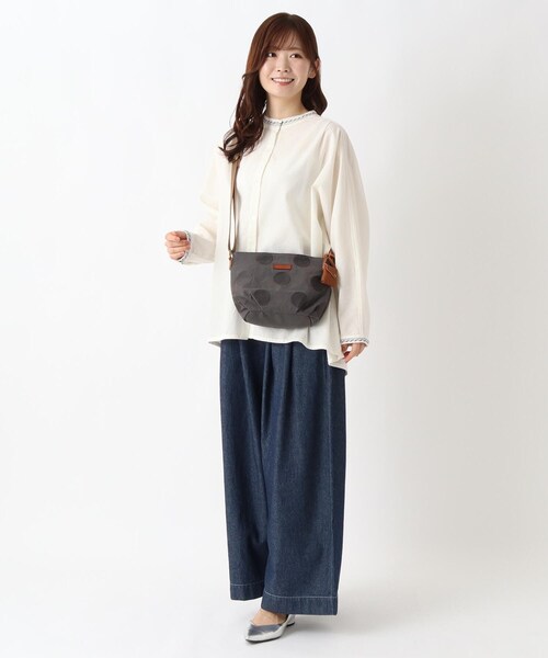 one'sterrace(ワンズテラス)の「toleur トーラ Cナイロンドット刺繍ショルダー(ショルダーバッグ・レディース・ライトグレー系8/ピンク系9/イエロー系8/グレー系4・99)」の21枚目の写真