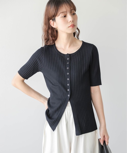 AMELY（エミリー）の「スリットリブニットカーディガン/冷房対策/UV対策（カーディガン/ボレロ・レディース・ブラック/グレー/レッド/ライトグレー/ピンク/ホワイト/モカ/イエロー/ブラック系その他/ホワイト系その他/ライトグレー系/レッド系その他/グレー系その他/ブラウン系その他/イエロー系その他/ピンク系その他・フリー）」の4枚目の写真