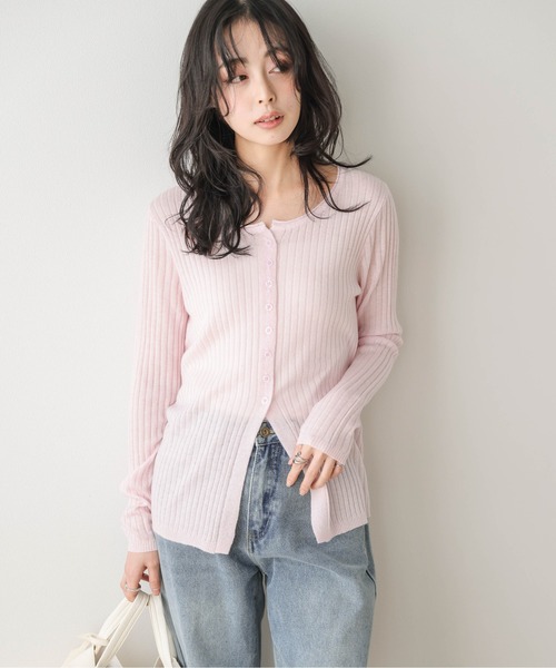 AMELY（エミリー）の「スリットリブニットカーディガン/冷房対策/UV対策（カーディガン/ボレロ・レディース・ブラック/グレー/レッド/ライトグレー/ピンク/ホワイト/モカ/イエロー/ブラック系その他/ホワイト系その他/ライトグレー系/レッド系その他/グレー系その他/ブラウン系その他/イエロー系その他/ピンク系その他・フリー）」の13枚目の写真
