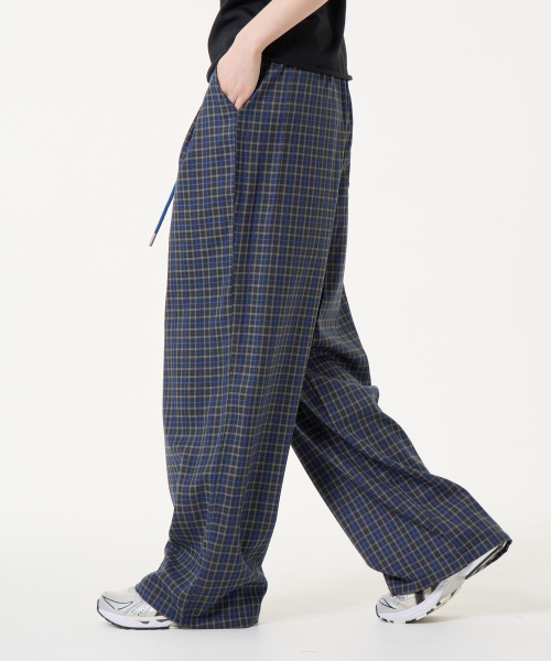UNKNOWN PLANET(アンノウンプラネット)の「チェックバンディングスラックスパンツブルー(その他パンツ・レディース・その他・1/2)」の4枚目の写真
