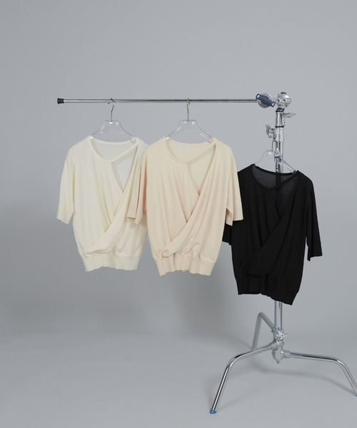 select MOCA Et（セレクトモカエト）の「【Et】Wrap-Style Half-Sleeve Light Knit（ニット/セーター・レディース・ブラック/アイボリー/ライトベージュ・FREE）」の14枚目の写真