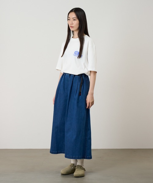 Gramicci（グラミチ）の「STRETCH DENIM LONG FLARE SKIRT｜ストレッチデニムロングフレアスカート（デニムスカート・レディース・ワンウォッシュ/ライトインディゴブルー/ダークインディゴブルー・XL/M/L/S）」の6枚目の写真