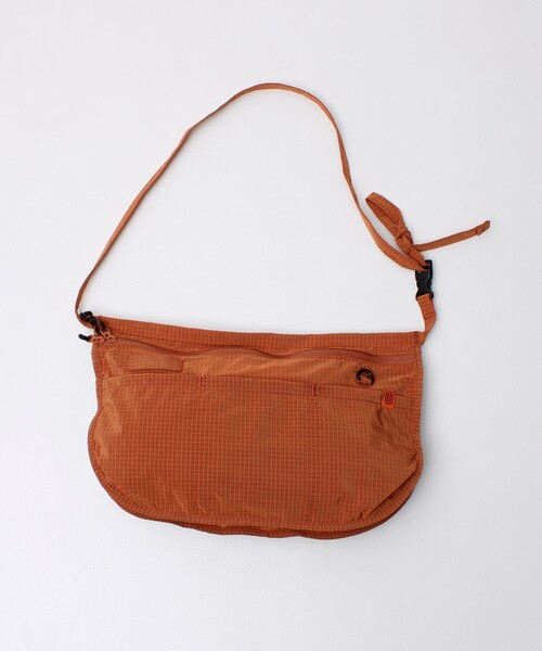 UNIVERSAL OVERALL(ユニバーサルオーバーオール)の「【UNIVERSAL OVERALL】Ripstop Apron Bag(ショルダーバッグ・メンズ・アイボリー/ブラック/オレンジ/ベージュ/グレー・FREE)」の7枚目の写真