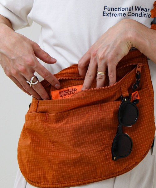 UNIVERSAL OVERALL(ユニバーサルオーバーオール)の「【UNIVERSAL OVERALL】Ripstop Apron Bag(ショルダーバッグ・メンズ・アイボリー/ブラック/オレンジ/ベージュ/グレー・FREE)」の12枚目の写真