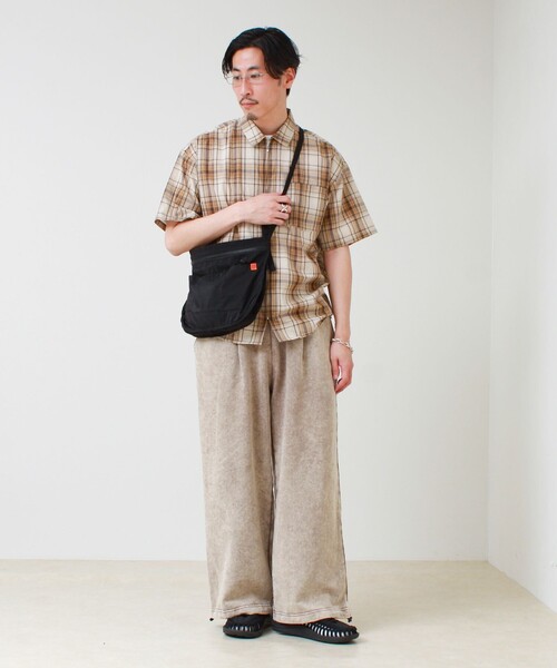 UNIVERSAL OVERALL(ユニバーサルオーバーオール)の「【UNIVERSAL OVERALL】Ripstop Apron Bag(ショルダーバッグ・メンズ・アイボリー/ブラック/オレンジ/ベージュ/グレー・FREE)」の15枚目の写真