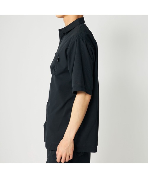 Ocean Pacific(オーシャンパシフィック)の「Ocean Pacific オーシャンパシフィック DotAir ドットエア 撥水 軽量 シャツ 半袖シャツ Tシャツ(Tシャツ/カットソー・メンズ・ブラック/ベージュ・LL/L/M)」の3枚目の写真