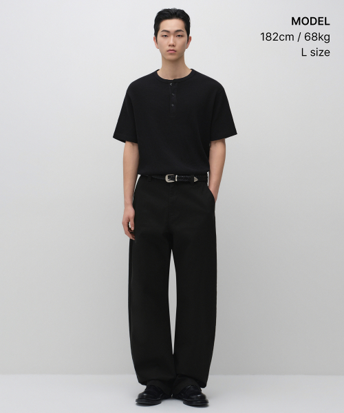 MUSINSA STANDARD（ムシンサスタンダード）の「ワッフルヘンリーネックTシャツ[ブラック]（Tシャツ/カットソー・メンズ・その他・2XL/3XL/SMALL/MEDIUM/LARGE/X-LARGE）」の2枚目の写真