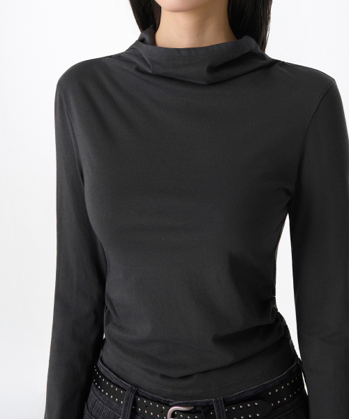 MUSINSA STANDARD WOMAN（ムシンサスタンダードウーマン）の「ウィメンズドレープフードパーカー長袖Tシャツ[ダークグレー]（パーカー・レディース・その他・SMALL/MEDIUM/LARGE/X-SMALL）」の3枚目の写真