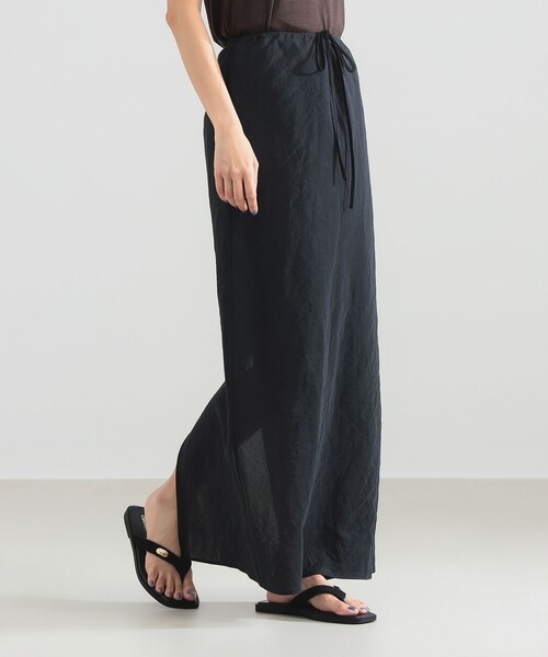 Demi-Luxe BEAMS(デミルクス ビームス)の「【7/24値下げ】コットンラミー バイアス スカート(スカート・レディース・チャコールグレー/ベージュ・36/38)」の1枚目の写真