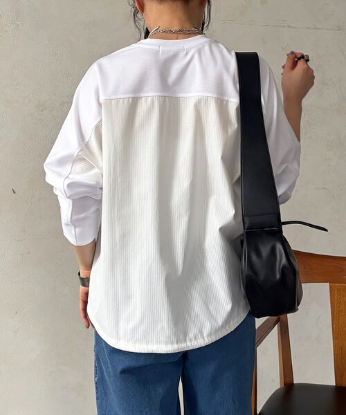 un dix cors（アンディコール）の「ポンチローマバック切り替えプルオーバー（Tシャツ/カットソー・レディース・ブラック/オフホワイト/ネイビー/チャコールグレー・FREE）」の2枚目の写真