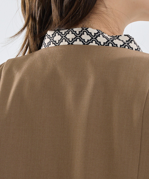 NARACAMICIE（ナラカミーチェ）の「【NARACAMICIE】【セットアップ対応】袖フリルノーカラージャケット（ノーカラージャケット・レディース・ブラウン系/ネイビー/ブラウン・M/XL）」の8枚目の写真