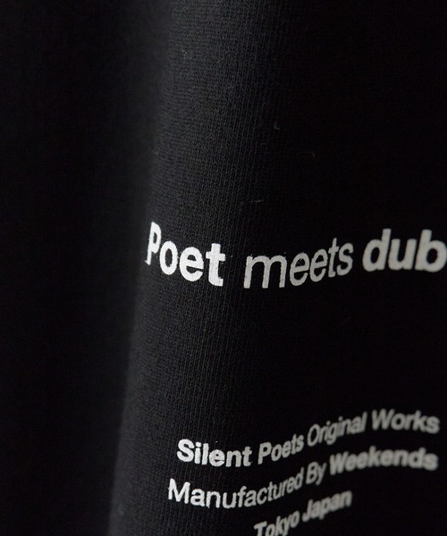 POET MEETS DUBWISE(ポエットミーツダブワイズ)の「POET MEETS DUBWISE/ポエットミーツダブワイズ KJLW COLLAGE 02 T-shirt フォトTシャツ プリントTシャツ 2026年春夏(Tシャツ/カットソー・メンズ・ブラック/グレー・M/L/XL)」の3枚目の写真