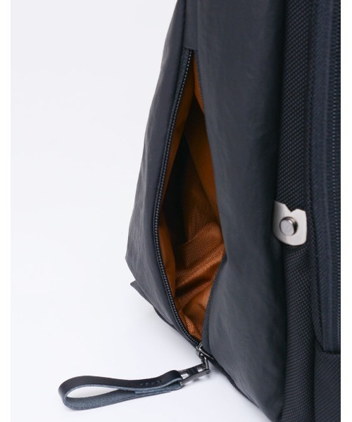 master-piece（マスターピース）の「master-piece / Bump バックパック  / No.04070（バックパック/リュック・メンズ・ブラック/ネイビー/ベージュ/グレー/カーキ・FREE）」の8枚目の写真