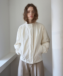 FROMWHERE（フロムウェア）の「スタンドシャーリングボンバージャケット_Cream（MA-1）」