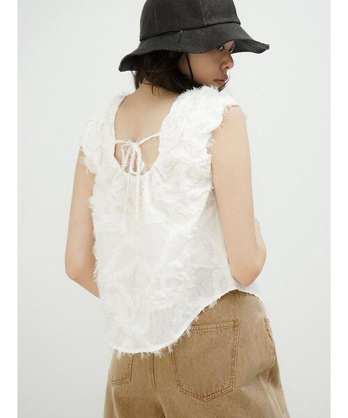 FIKA.(フィーカ)の「Back ribbon fringe blouse(シャツ/ブラウス・レディース・ブラック/オフホワイト・MEDIUM)」の8枚目の写真