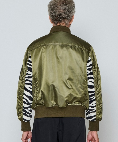ACANTHUS(アカンサス)の「mj11564-LIMONTAOversize MA-1 ブルゾン(JK2604)(MA-1・メンズ・ブラック/オリーブ・XL/L/M/S)」の11枚目の写真