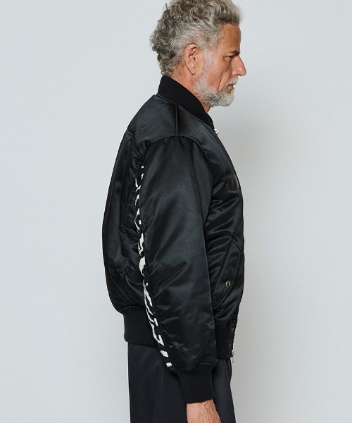 ACANTHUS(アカンサス)の「mj11564-LIMONTAOversize MA-1 ブルゾン(JK2604)(MA-1・メンズ・ブラック/オリーブ・XL/L/M/S)」の13枚目の写真