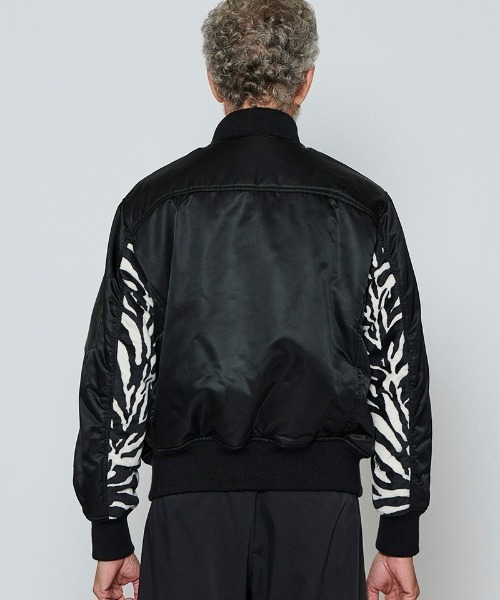 ACANTHUS(アカンサス)の「mj11564-LIMONTAOversize MA-1 ブルゾン(JK2604)(MA-1・メンズ・ブラック/オリーブ・XL/L/M/S)」の14枚目の写真