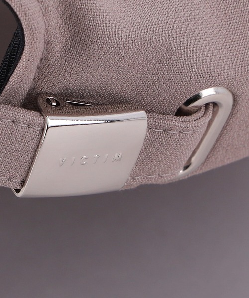 CA4LA（カシラ）の「VICTIM x CA4LA BASIC BB CAP（キャップ・メンズ・ブラック/ブラウン・ONESIZE）」の8枚目の写真