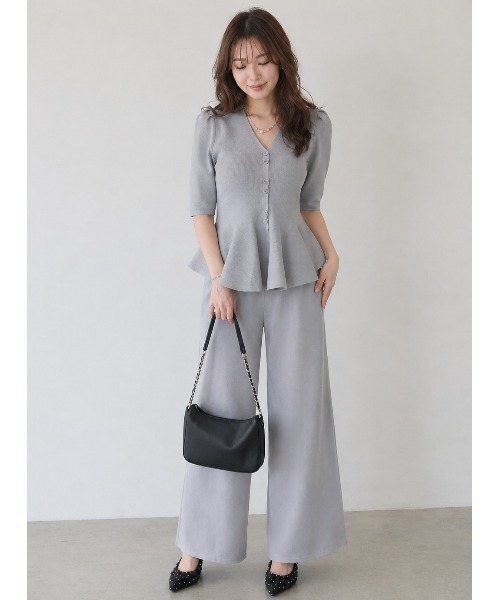 Lateru(ラテル)の「ペプラムハーフスリーブニット 美ラインワイドパンツ 2 点セットアップ レディース(セットアップ・レディース・ブラック/グレー/アイボリー・FREE)」の8枚目の写真