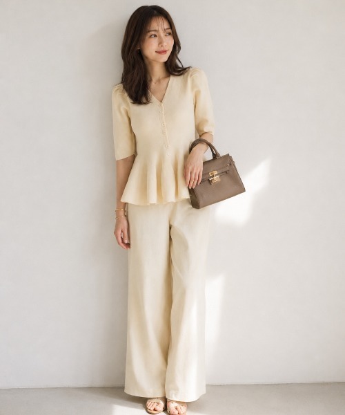 Lateru(ラテル)の「ペプラムハーフスリーブニット 美ラインワイドパンツ 2 点セットアップ レディース(セットアップ・レディース・ブラック/グレー/アイボリー・FREE)」の12枚目の写真
