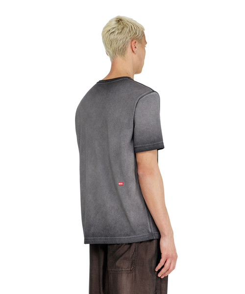 DIESEL（ディーゼル）の「メンズ Tシャツ T-RAWJUST-AA1（Tシャツ/カットソー・メンズ・ホワイト系その他/グレー系その他・MEDIUM/LARGE/SMALL/X-LARGE/X-SMALL/XXX-LARGE/XX-LARGE）」の14枚目の写真