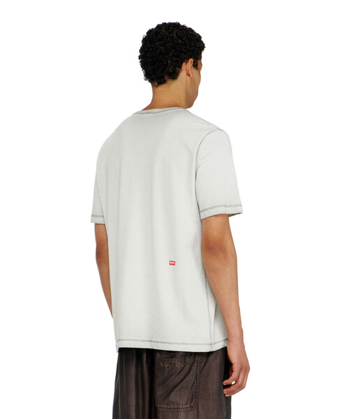 DIESEL（ディーゼル）の「メンズ Tシャツ T-RAWJUST-AA1（Tシャツ/カットソー・メンズ・ホワイト系その他/グレー系その他・MEDIUM/LARGE/SMALL/X-LARGE/X-SMALL/XXX-LARGE/XX-LARGE）」の10枚目の写真