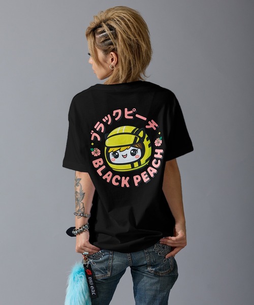 BLACK PEACH(ブラックピーチ)の「【BLACK PEACH】プリント 半袖Tシャツ(Tシャツ/カットソー・レディース・ブラック/ホワイト・SMALL/X-LARGE/LARGE/MEDIUM)」の2枚目の写真