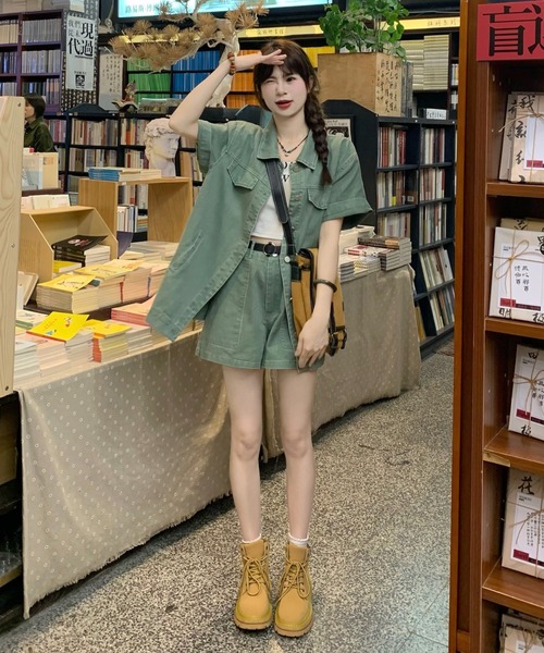 FAVORITO(ファヴォリート)の「デニムジャケットショートパンツセットアップ(セットアップ・レディース・グリーン・S/M/L)」の8枚目の写真