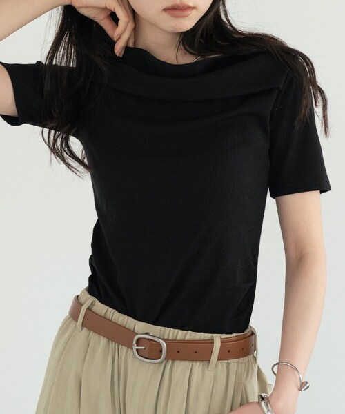 GALLEST(ギャレスト)の「オフショルハーフスリーブカットソー(Tシャツ/カットソー・レディース・ブラック/ホワイト/オリーブ・38)」の6枚目の写真