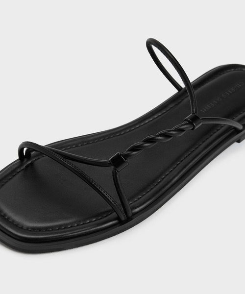 CHARLES & KEITH（チャールズ & キース）の「Fianna ファイナ ツイストストラップ スライドサンダル（サンダル・レディース・ベージュ/ブラック・24.5cm/23.5cm/23cm/22.5cm/25cm）」の11枚目の写真