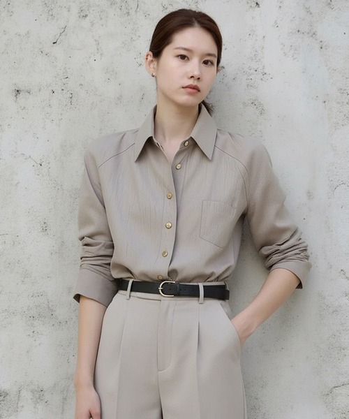 AsheKsha（アシクシャ）の「高級感のあるサテン通勤シャツ（シャツ/ブラウス・レディース・ブラック/グレー・M）」の10枚目の写真
