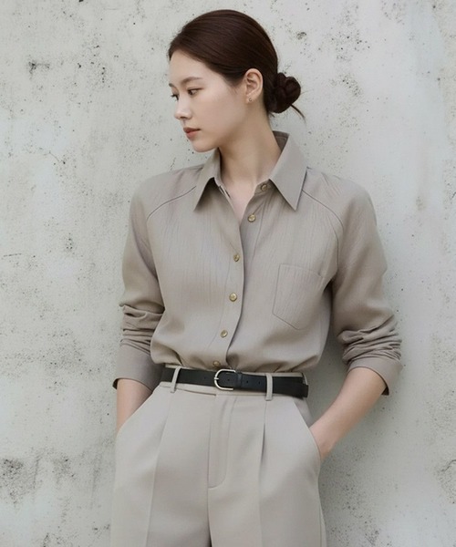AsheKsha（アシクシャ）の「高級感のあるサテン通勤シャツ（シャツ/ブラウス・レディース・ブラック/グレー・M）」の11枚目の写真