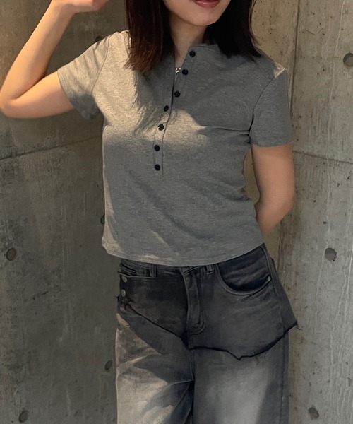 ROGER AND RAW(ロジャーアンドロウ)の「ヘンリーネック半袖トップス(Tシャツ/カットソー・レディース・ブラック/グレー/アイボリー・FREE)」の18枚目の写真